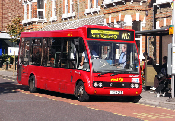 Route W12, First London, OOS53705, LK05DXT, South Woodford