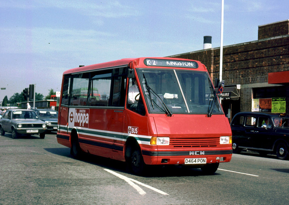 Route K2, London Transport, MR4, D464PON, Kingston
