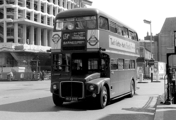 Route 134A, London Transport, RM1613, 613DYE, Tottenham Court Road