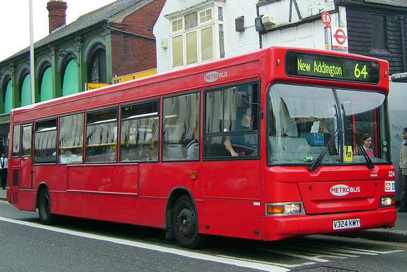 Route 64, Metrobus 324, V324KMY, Croydon