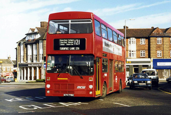 Route 121, London Transport, M778, KYV778X, Enfield