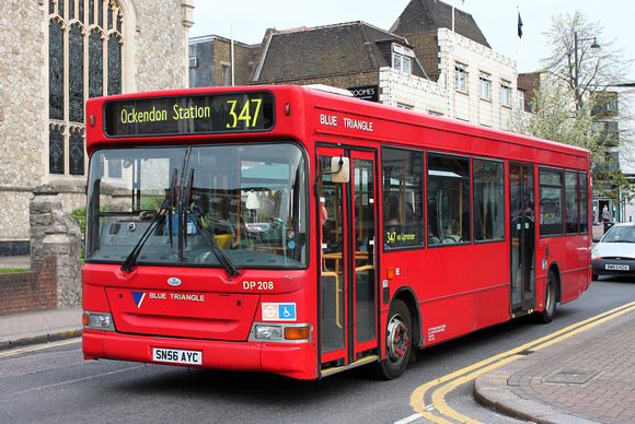Route 347, Blue Triangle, DP208, SN56AYC, Upminster