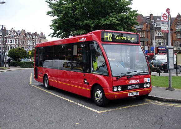 Route H2, Arriva the Shires 2470, YJ06YRS, Golders Green