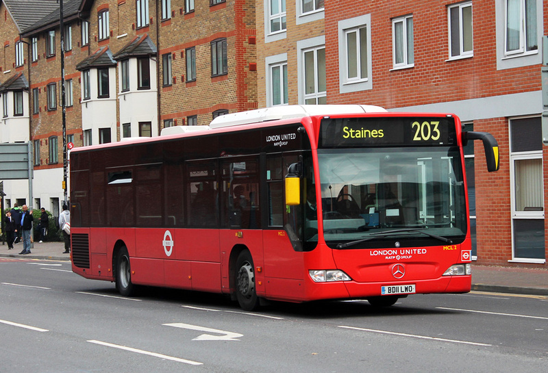 london-bus-routes-route-203-hounslow-bus-station-staines-route