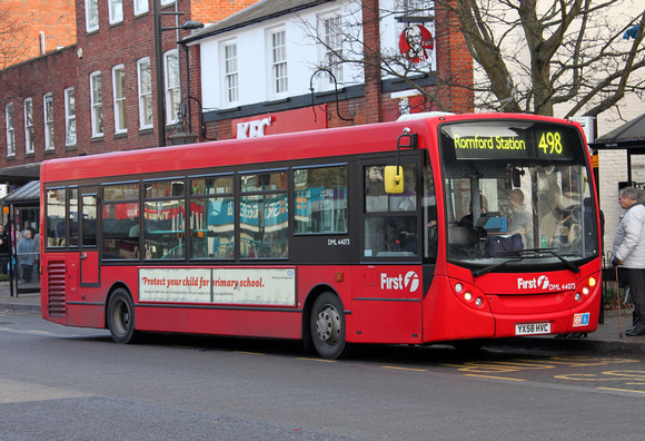 Route 498, First London, DML44073, YX58HVC, Brentwood