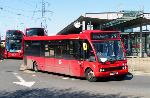 Route 309, CT Plus 1757, YJ12GVT, Canning Town