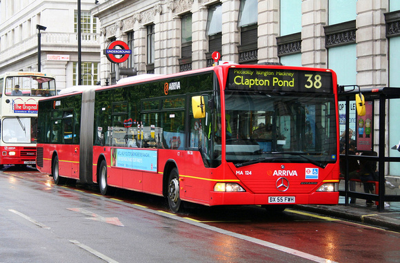 Route 38, Arriva London, MA124, BX55FWH, Piccadilly