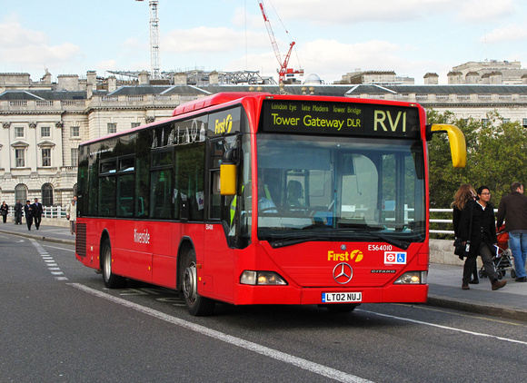Route RV1, First London, ES64010, LT02NUJ, Waterloo