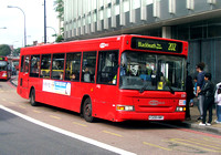 Route 202, Metrobus 328, V328KMY, Catford