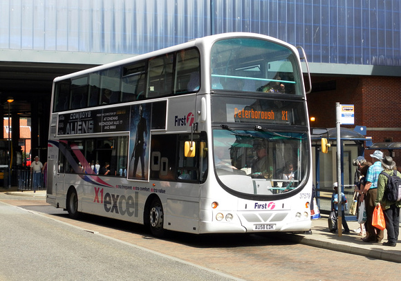 Route X1, First 37579, AU58EDK, Great Yarmouth