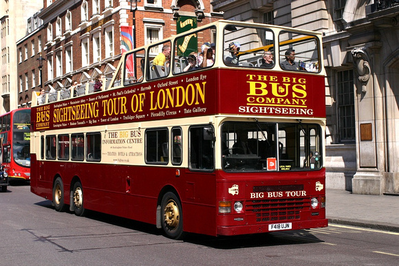 Big Bus Tours, F418UJN, Whitehall
