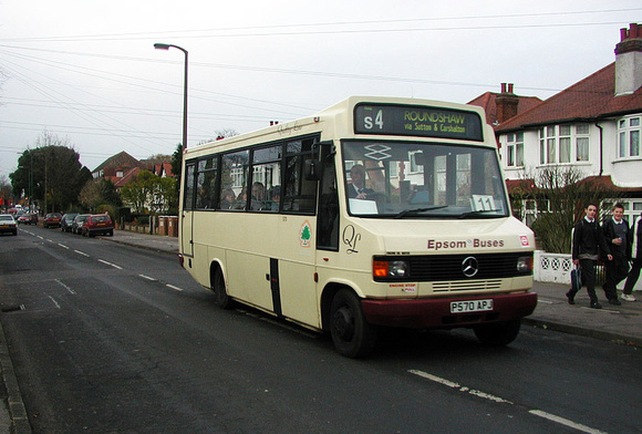 Route S4, Epsom Buses, P570APJ
