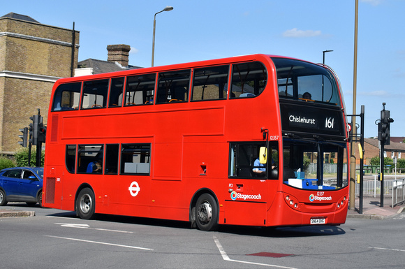 Route 161, Stagecoach London 12357, SN64OHG