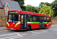 Route 195, ECT Bus 104, KX03HZU, Brentford