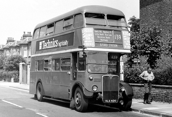Route 139, London Transport, RT587, HLX404