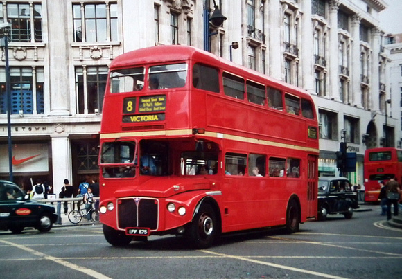 Route 8, London Transport, RMC1456, LFF875, Oxford Circus