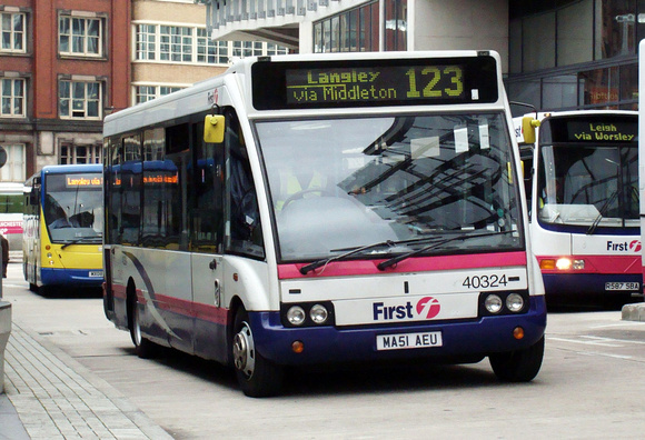 Route 123, First Manchester 40324, MA51AEU, Manchester