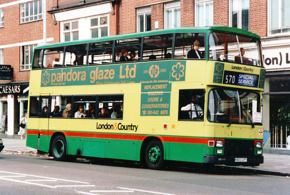 Route 570, London & Country 663, H663GPF, Waterloo