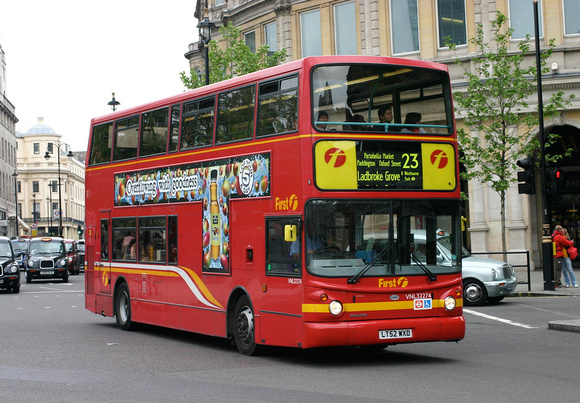 Route 23, First London, VNL32274, LT52WXD, Trafalgar Square