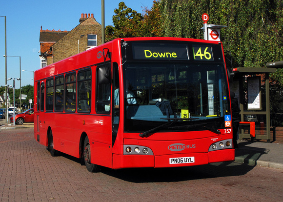 Route 146, Metrobus 257, PN06UYL, Bromley