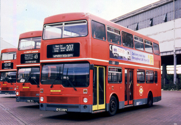 Route 207, London Transport, M332, EYE332V