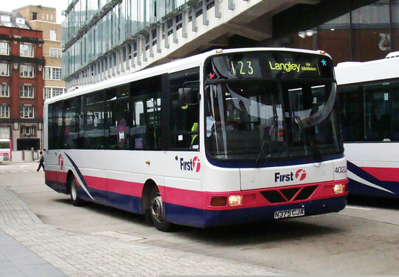 Route 123, First Manchester 40222, N375CJA, Manchester