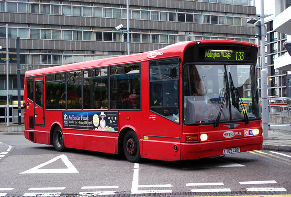 Route T33, Metrobus 142, LT02ZDR, East Croydon