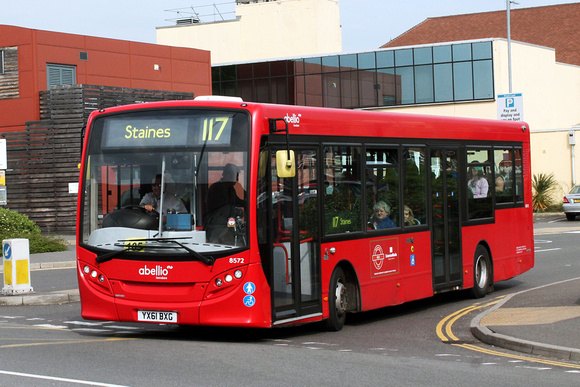 Route 117, Abellio London 8572, YX61BXG, West Middlesex Hospital