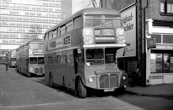 Route 130C, London Transport, RML2725, SMK725F, Croydon