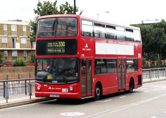 Route 330, East London ELBG 17252, X252NNO, Canning Town
