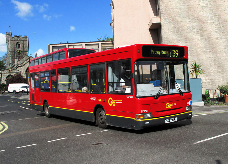 London Bus Routes | Route 39: Clapham Junction - Putney Bridge