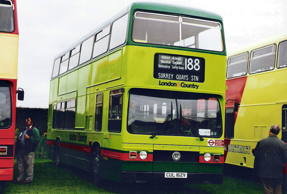 Route 188, London & Country 912, CUL162V