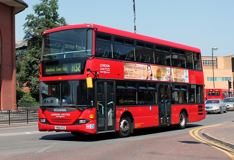 London Bus Routes | Route H32: Southall, Town Hall - Hounslow, Bus Station