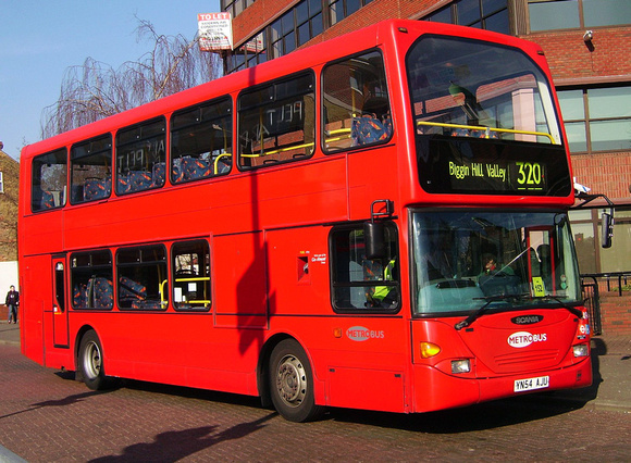 Route 320, Metrobus 494, YN54AJU, Bromley