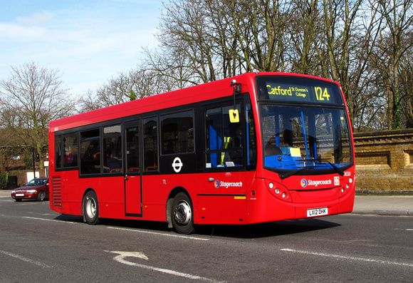 Route 124, Stagecoach London 36530, LX12DHK, Grove Park