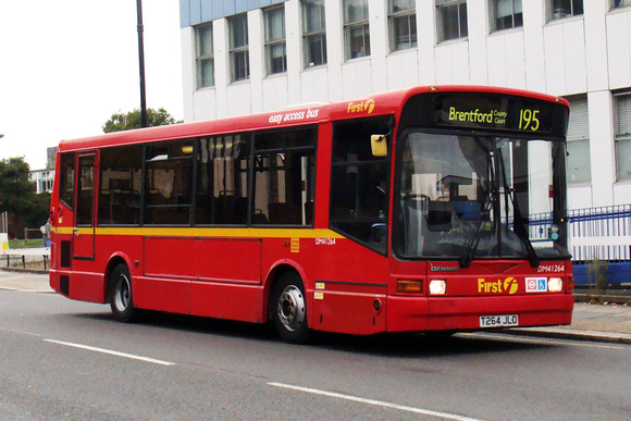 Route 195, First London, DM41264, T264JLD, Brentford