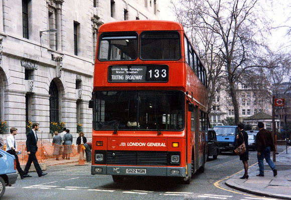 Route 133, London General, VC22, G122NGN, Moorgate
