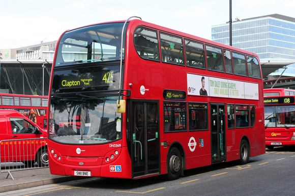 Route 425, Tower Transit, DN33619, SN11BNE, Stratford