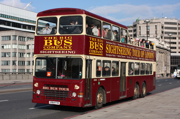 Big Bus Tours, HD964, G964FVX, London Bridge