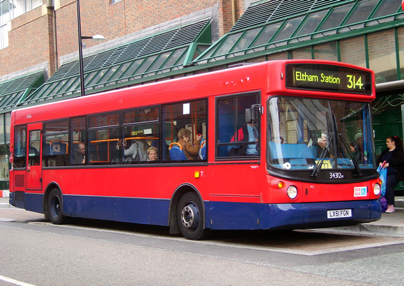 Route 314, Selkent ELBG 34312, LX51FGN, Bromley