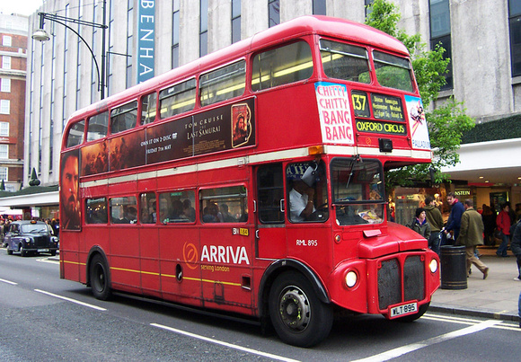 Route 137, Arriva London, RML895, WLT895, Oxford Street