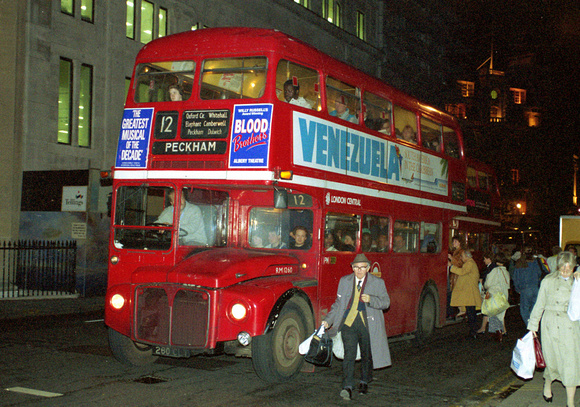 Route 12, London Transport, RM1260, 260CLT, Trafalgar Square