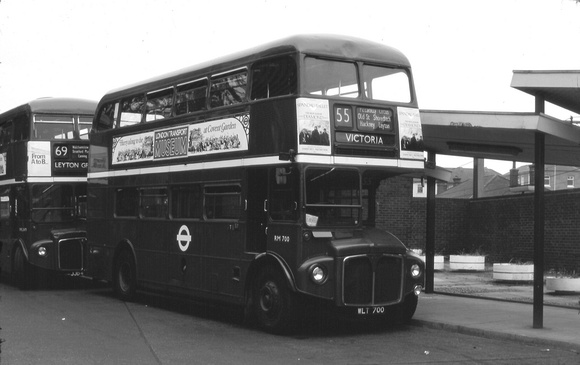 Route 55, London Transport, RM700, WLT700