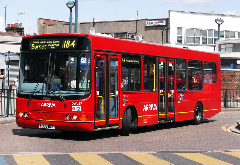 london-bus-routes-route-184-barnet-chesterfield-road-turnpike-lane