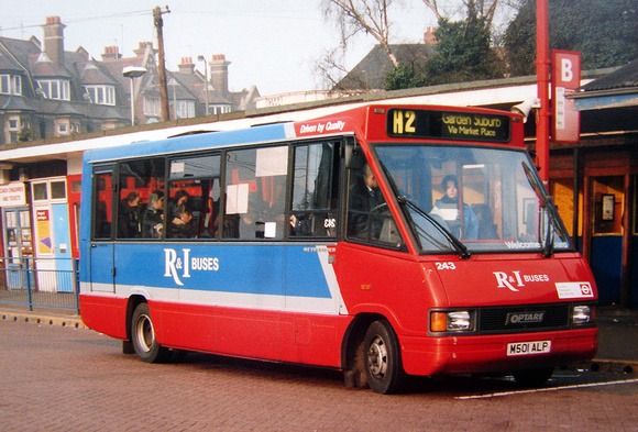 Route H2, R&I Buses 243, M501ALP, Golders Green