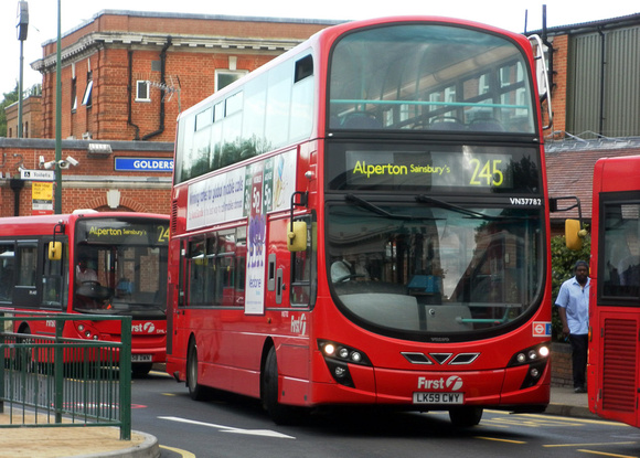 Route 245, First London, VN37782, LK59CWY, Golders Green