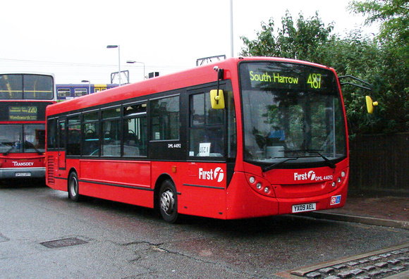 Route 487, First London, DML44092, YX09AEL, Willesden