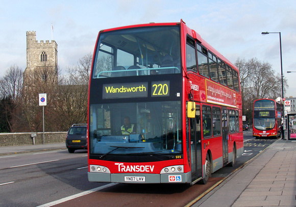 Route 220, Transdev London, SO5, YN07LHV, Putney Bridge