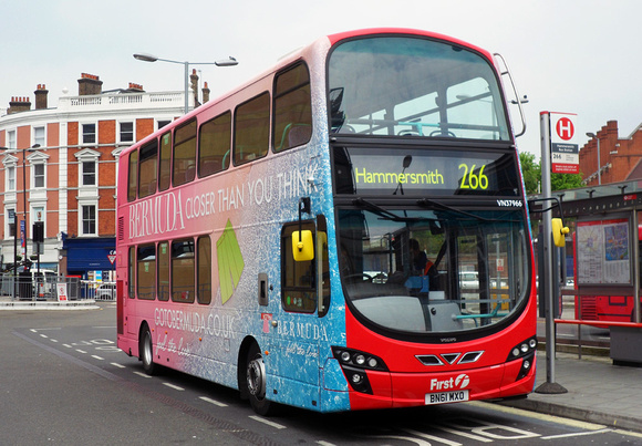 Route 266, First London, VN37966, BN61MXO, Hammersmith