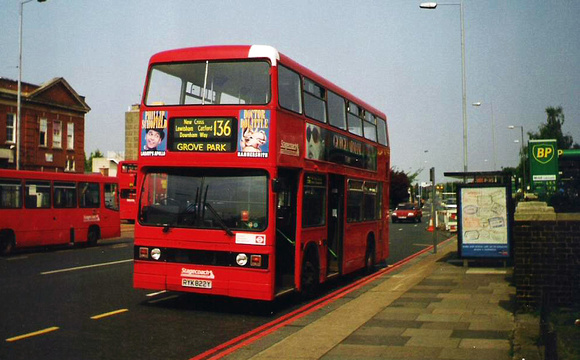 Route 136, Stagecoach London, T822, RYK822Y, Catford